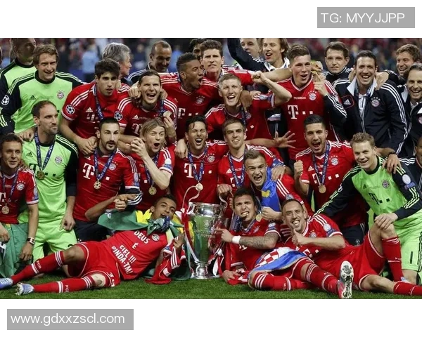 世界足球十大顶级球星盘点：技术、荣誉与影响力的巅峰对决