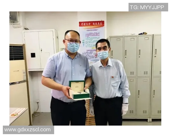 中体球星卡足球收藏投资市场发展趋势与潜在价值解析